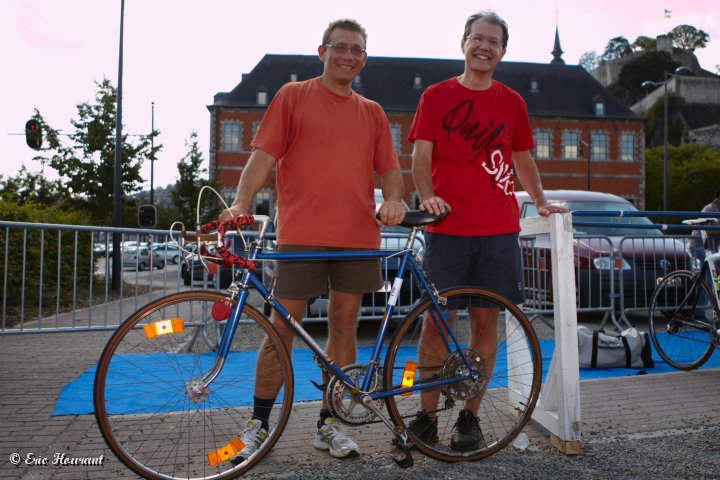 IMG_1883.jpg - L'ancêtre ... enfin le vélo bien entendu.