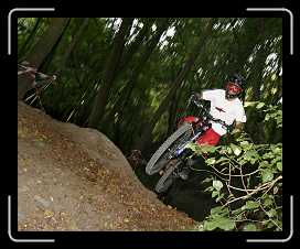 IMG_1016 * 2552 x 2068 * (3.4MB)